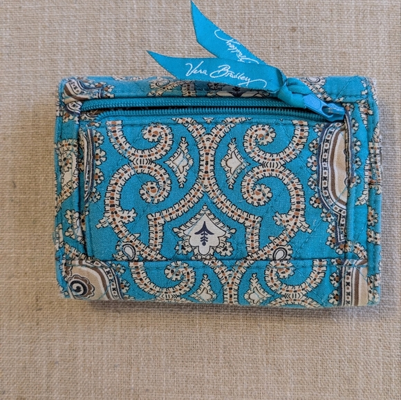 Vera Bradley Turquoise and Cream Patterned Wallet - Picture 2 of 4